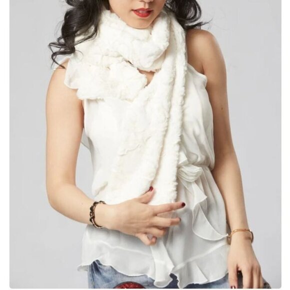 TOURANCE Lux Cuddle Scarf Ivory Oprah's Favorite Things 88" Long Faux Fur NWOT - Picture 2 of 7